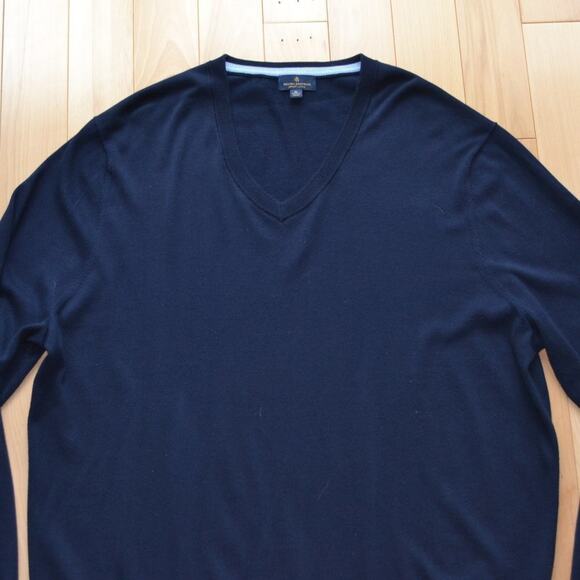 Brooks Brothers V Neck Sweater Size XL - Picture 2 of 4